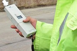 Beat turtă, la volan. Un bărbat din Fizeșu Gherlii a făcut „cunoștință” cu etilotestul. Ce valoare a indicat