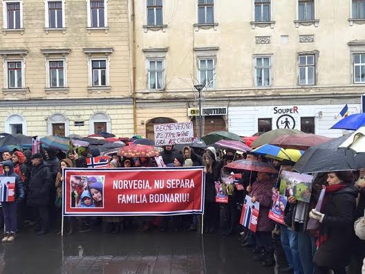 protest Cluj-Napoca familia Bodnariu