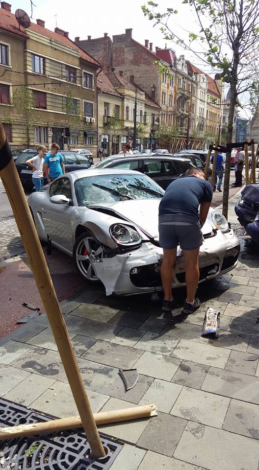 Accident masina de lux Porsche Cluj-Napoca (4)