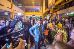 Tibi Ușeriu, primit ca un erou aseară pe Aeroportul Internațional Cluj după câştigarea Ultra Maratonului Arctic 6633 – FOTO/VIDEO
