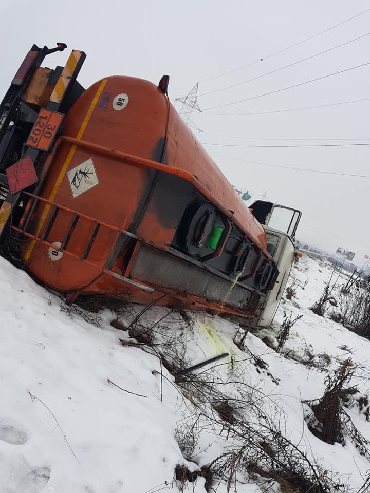 Accident In Florești O Cisternă Incărcată Cu Motorină S A